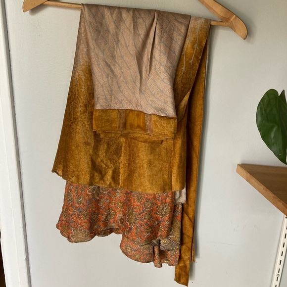 Silky wrap skirt - Picture 2 of 5